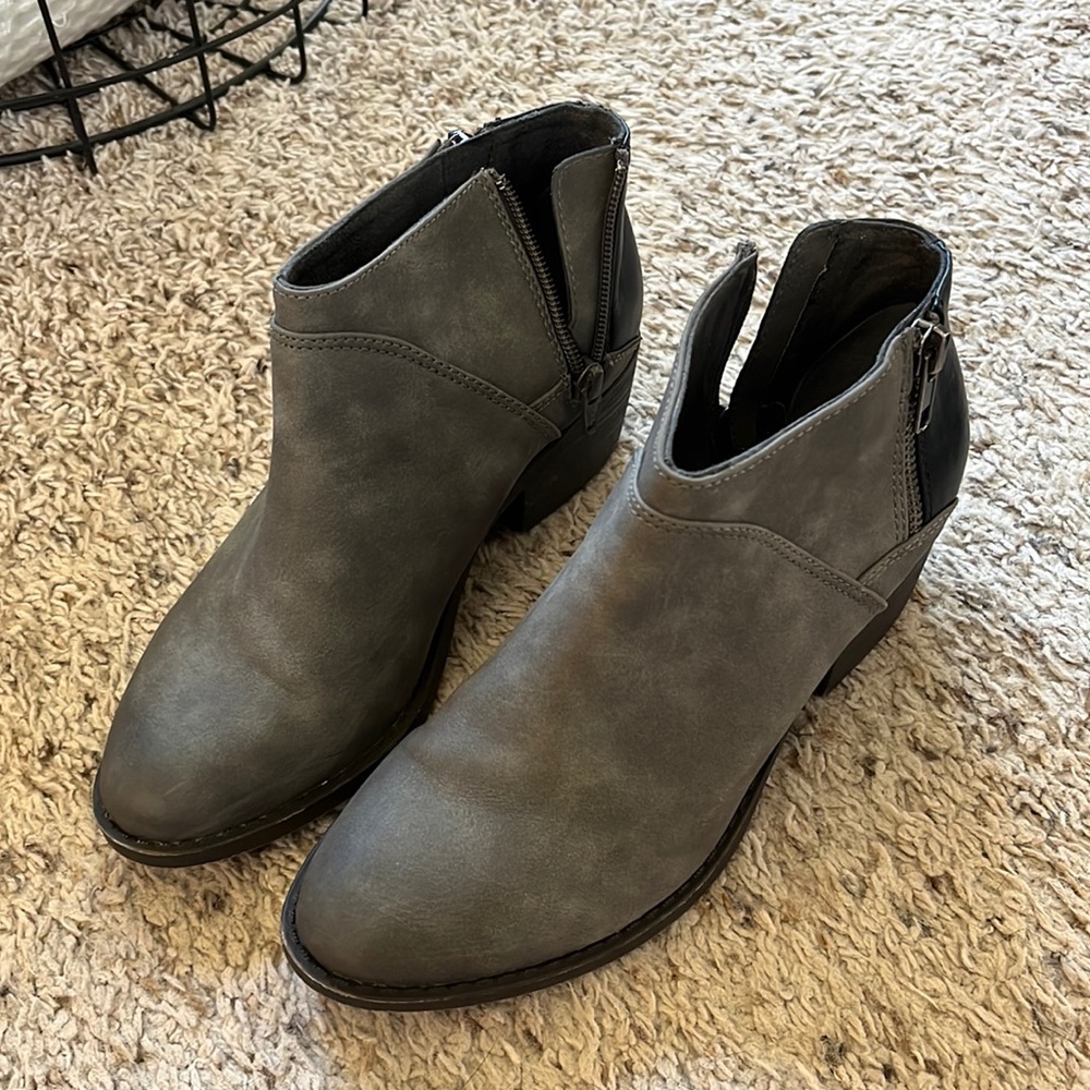 Grey and black bootie